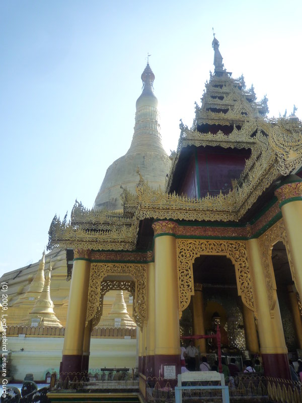 Shwemawdaw Pagoda03
